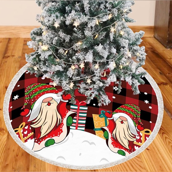 Christmas Gnomes Tree Skirt on Buffalo Plaid w Fringes Red Black Flannel 4&” NEW - Picture 3 of 7